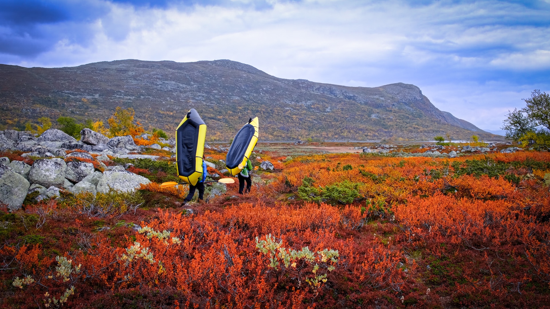 Portaging with packrafts on the Kvenna expedition