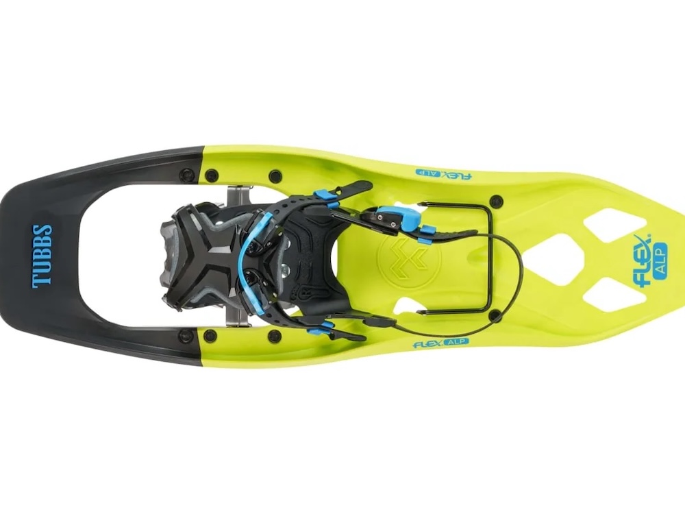 Truger og gåstaver i snø